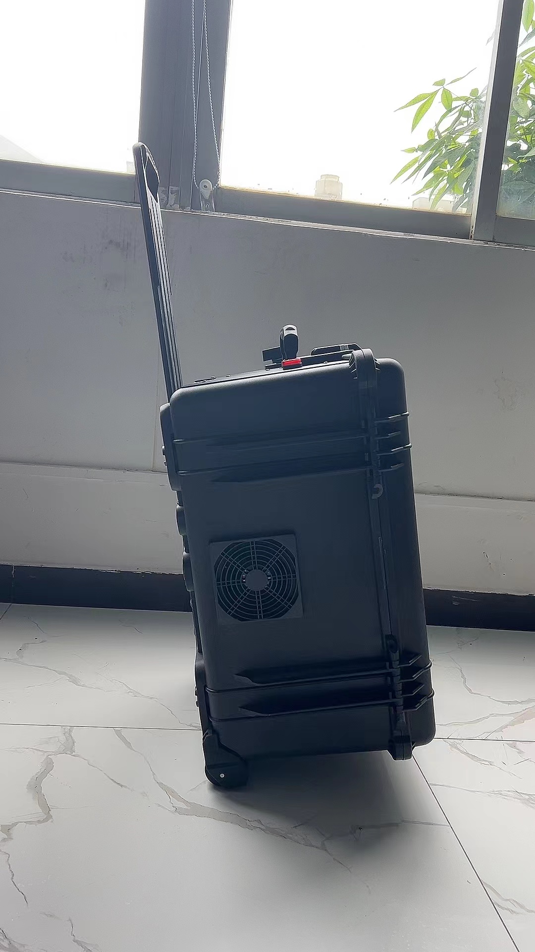 齐干却勒街道手拉箱型移动通信干扰器