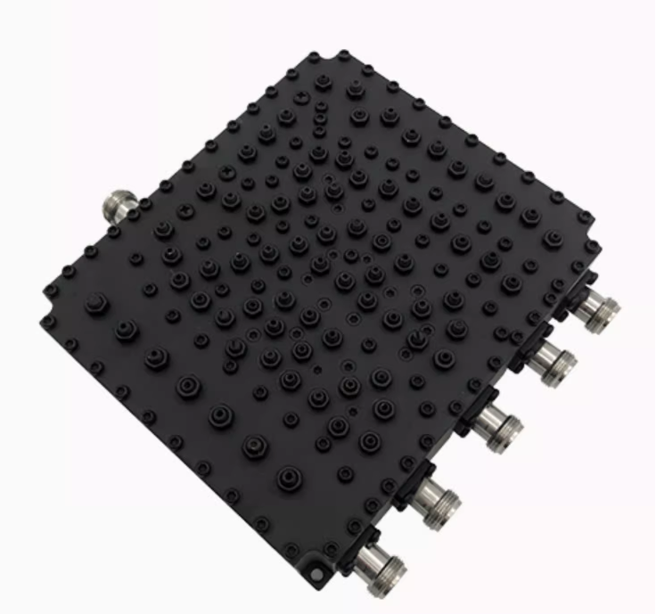  齐干却勒街道双频三频四频五频腔体合路器4G+5G